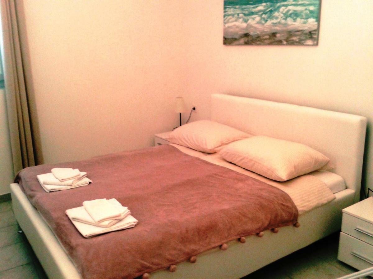 Studio Apartments Ana & Mia فيس المظهر الخارجي الصورة